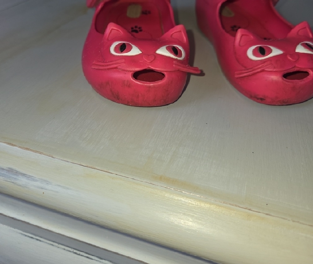 Mini Melissa Pink Mary Jane Shoes with Cat Design - Picture 3 of 8